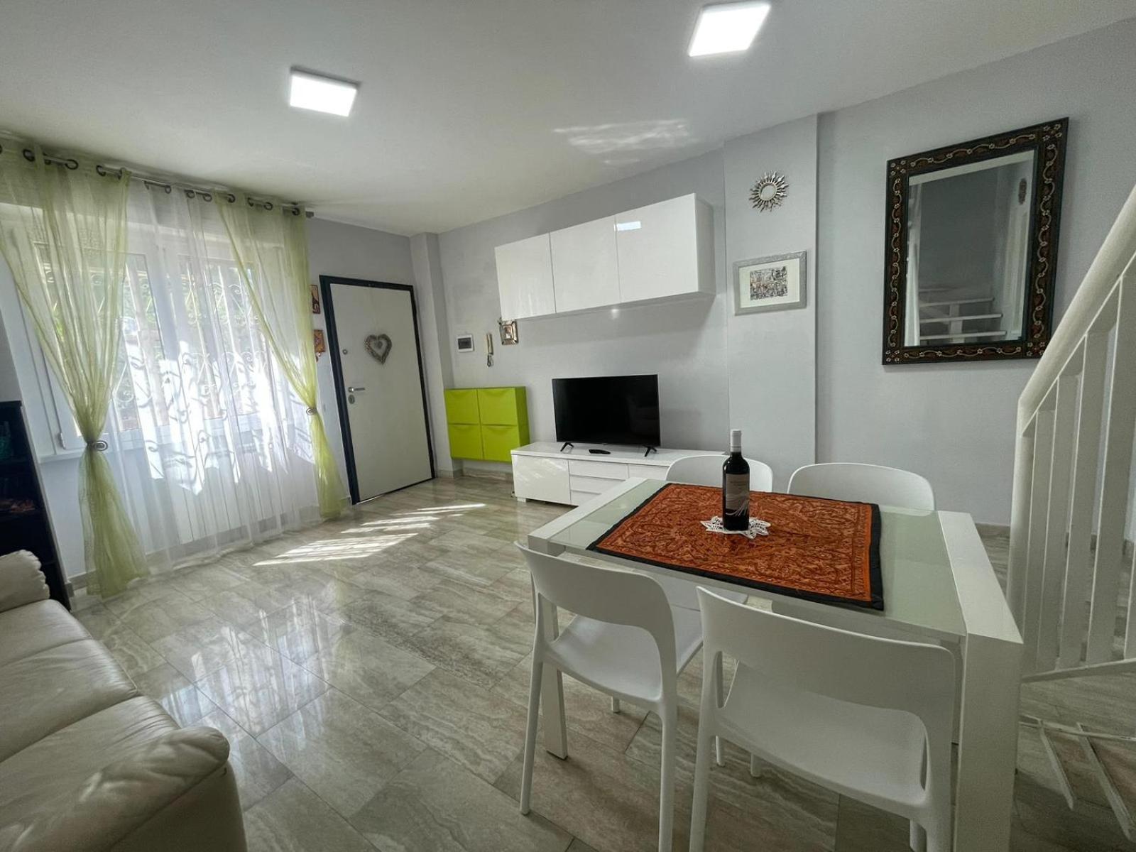 Intero Appartamento Con Giardino E Parcheggio 로마 외부 사진